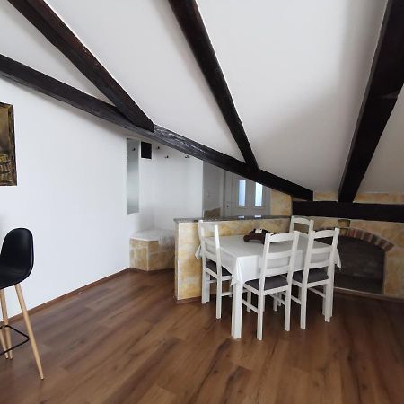 Loft Apartment Póla Kültér fotó