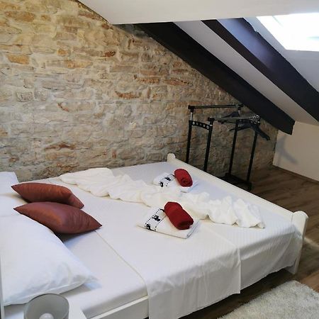 Loft Apartment Póla Kültér fotó