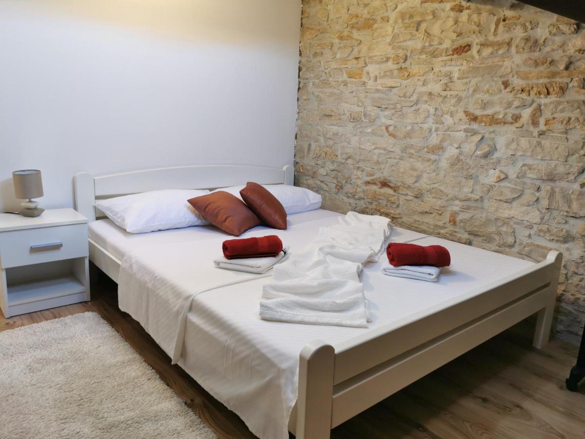Loft Apartment Póla Kültér fotó