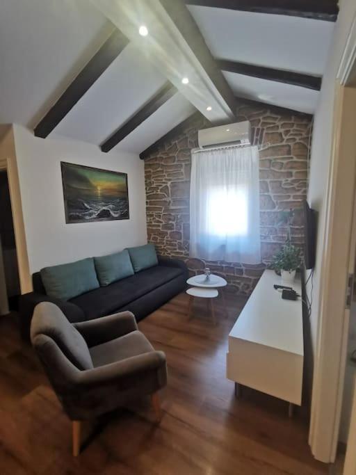 Loft Apartment Póla Kültér fotó