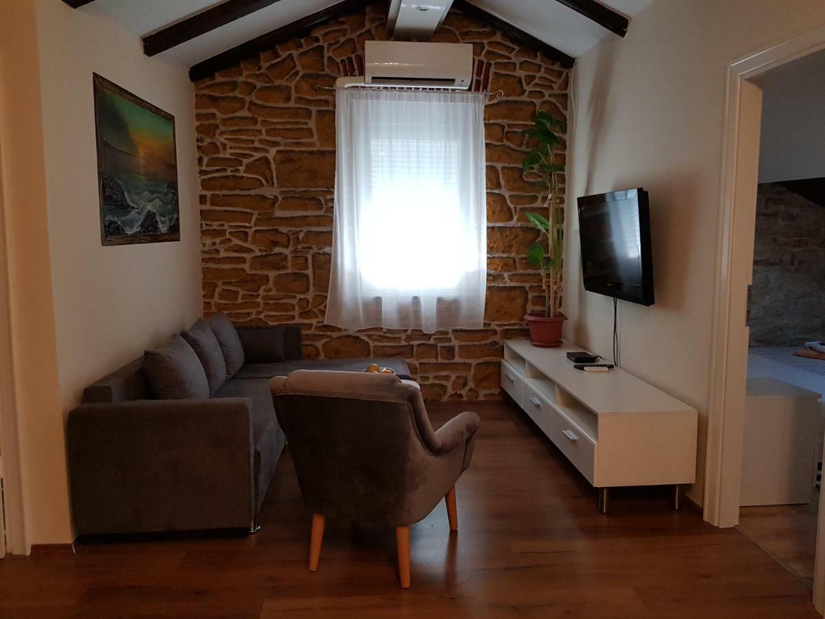 Loft Apartment Póla Kültér fotó